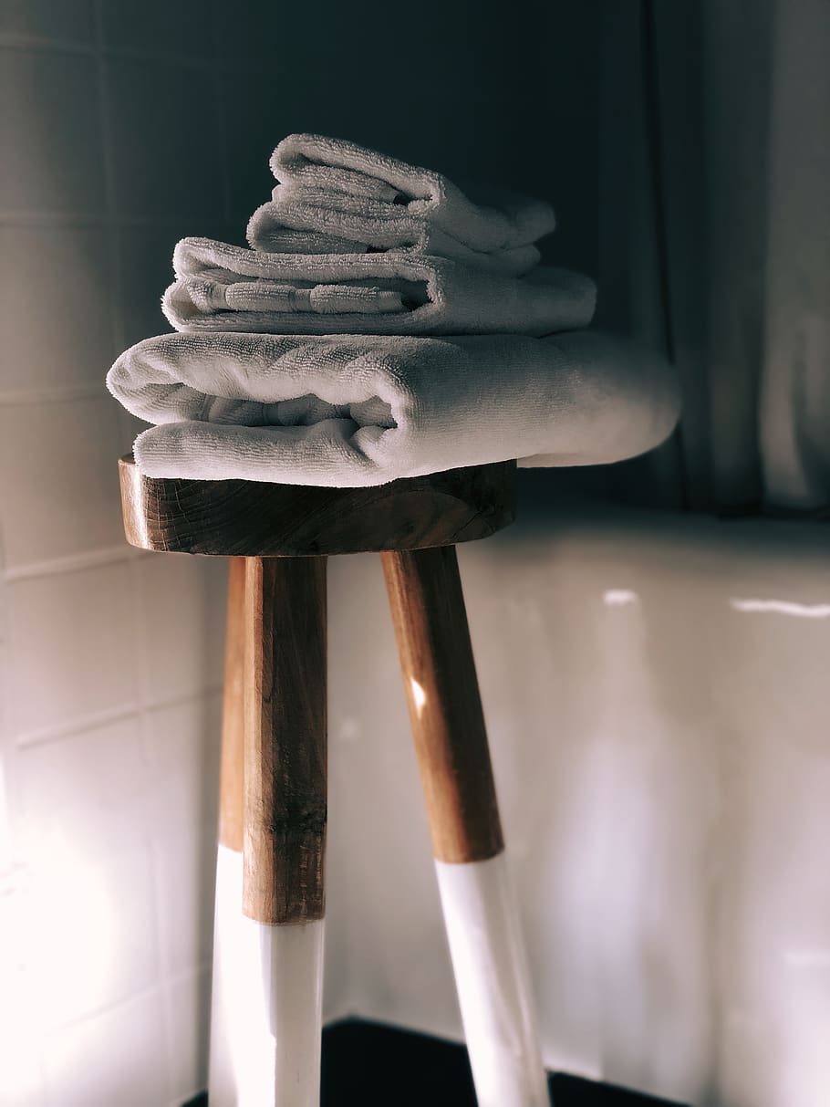 white towels on brown wooden stool, shower curtain, seat, bar stool, HD wallpaper