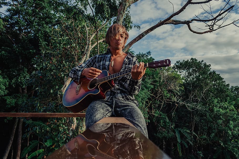 Man Using Guitar, musical instrument, musician, person, string instrument HD wallpaper