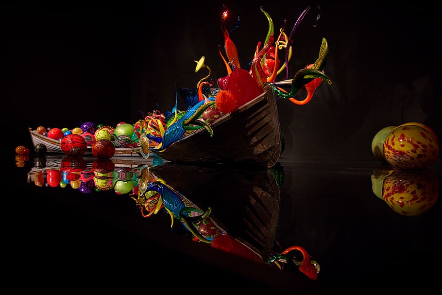 water, glass, reflection, black background, multi colored, studio shot HD wallpaper