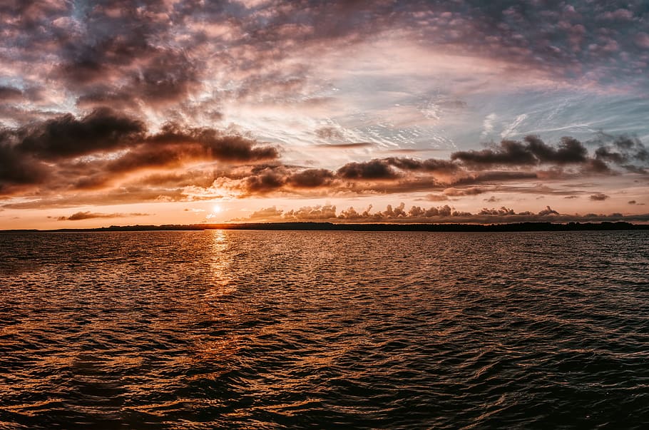 Calm Body of Water Under White Cloudy Skies, clouds, dusk, evening HD wallpaper