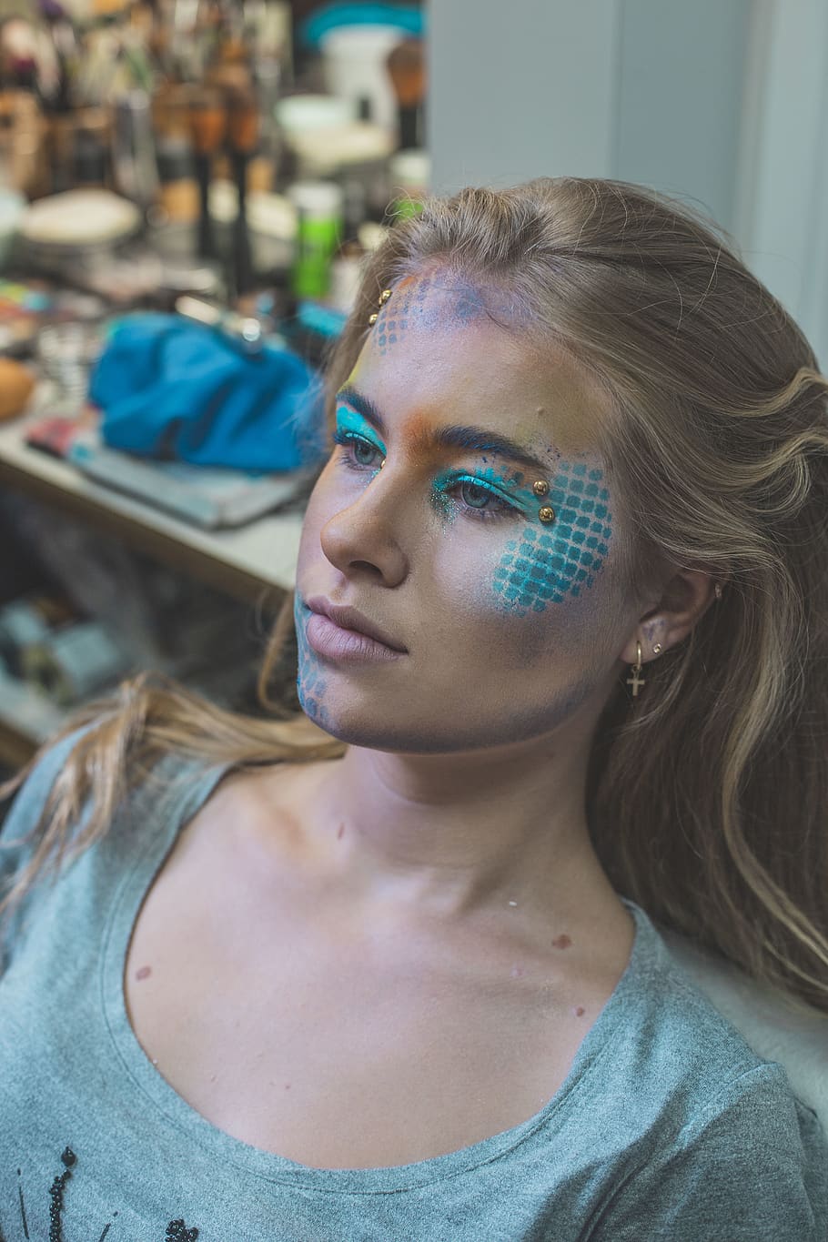 Woman With Face Art In Teal Crew Neck Shirt, beautiful, blond HD wallpaper