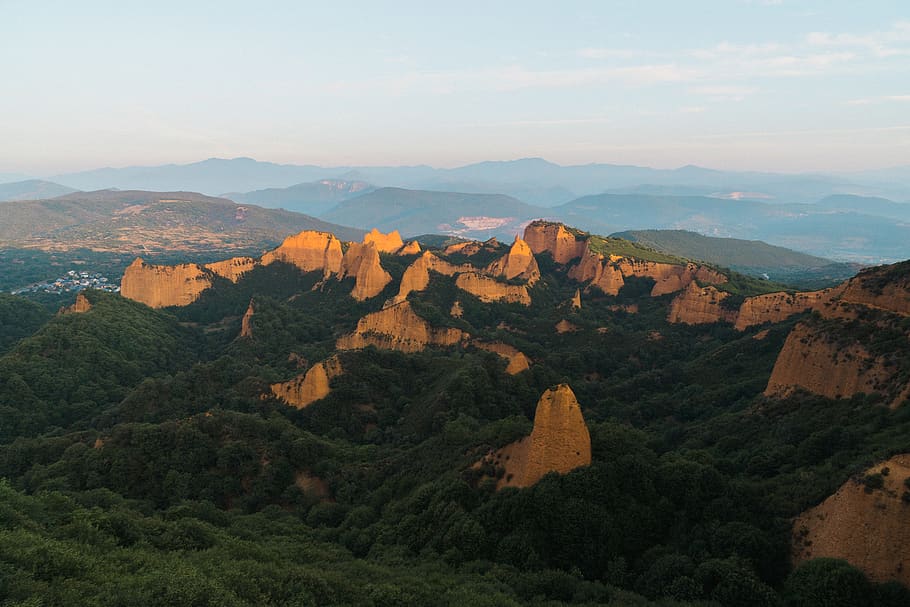 brown mountains and green leafed trees, nature, outdoors, spain HD wallpaper