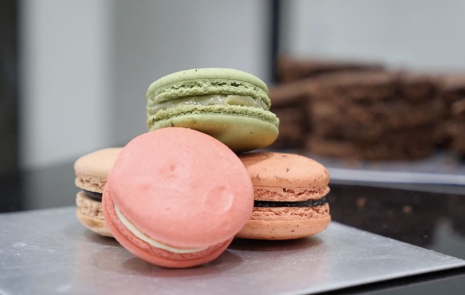 macaron, macarons, pink, dessert, food, cookies, pastel, colourful HD wallpaper