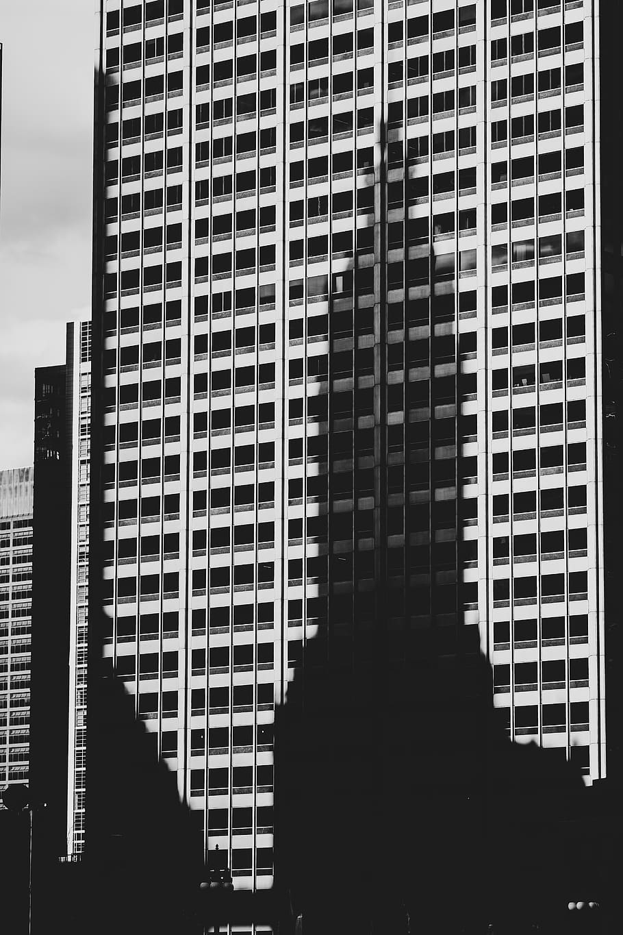 white high rise building, office building, urban, city, town HD wallpaper