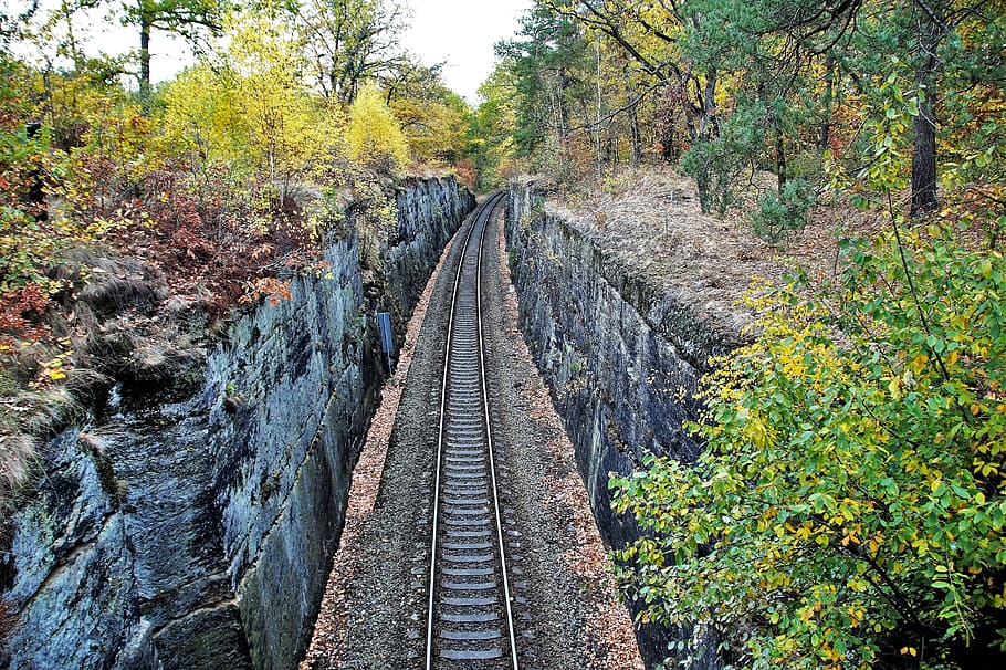 track, train, railway, autumn, rock, hole, carved, in the rock HD wallpaper