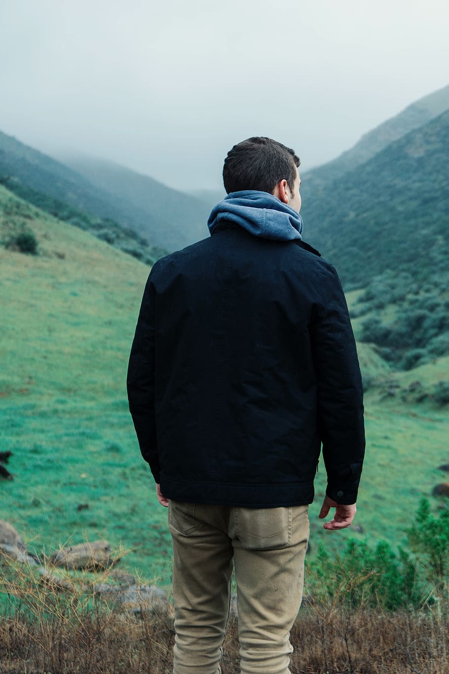 model, portrait, jacket, rain, water, wet, fog, mist, mountains HD wallpaper