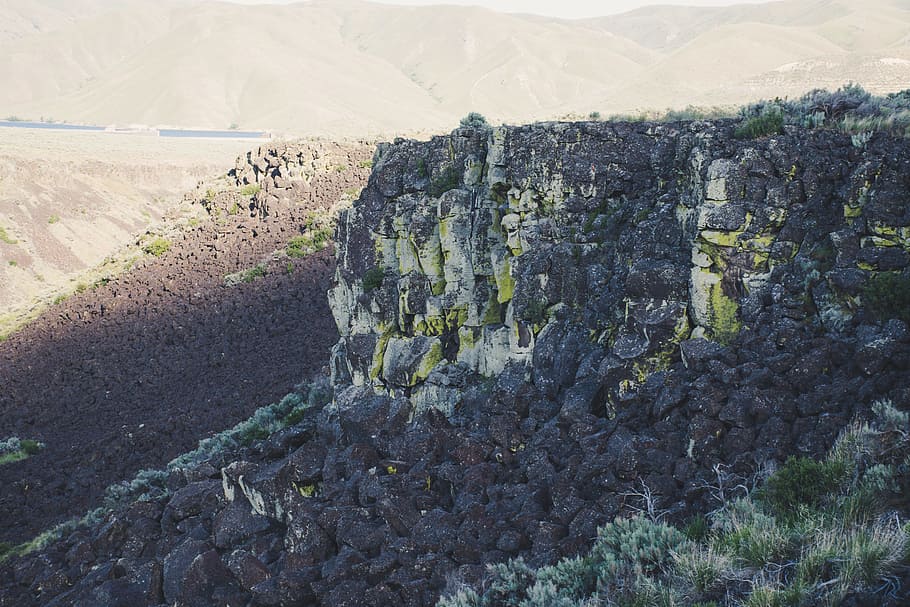 Gray and Black Stone Cliff, daylight, environment, landscape HD wallpaper