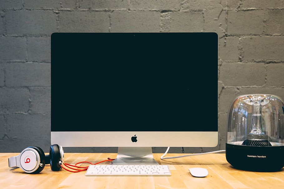 iMac With White Wireless Mouse And Keyboard, technology, table HD wallpaper