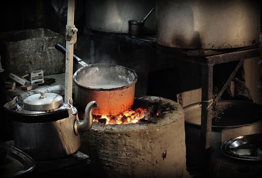 india, varanasi, people, bevarage, tea, winter, night, kettle