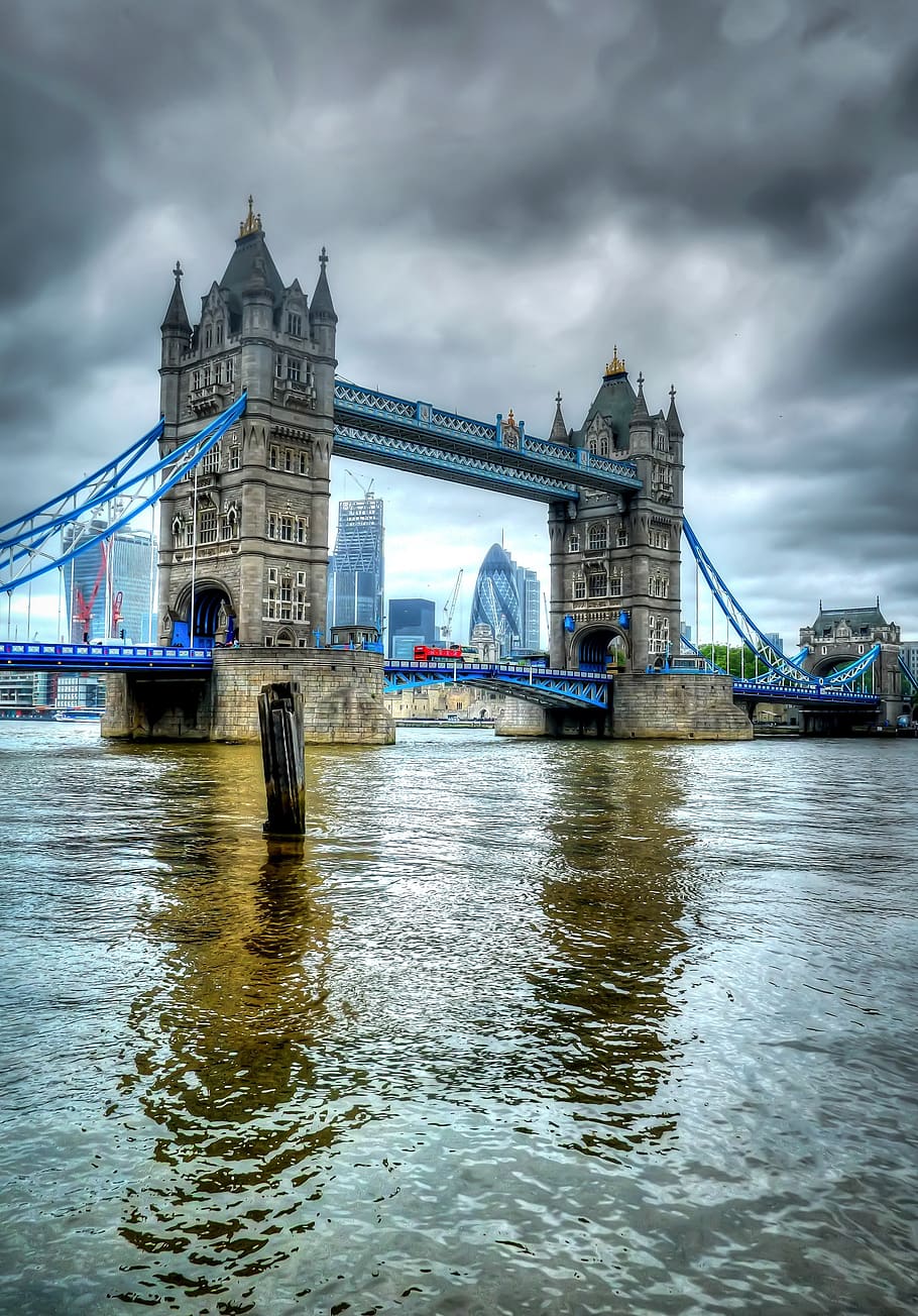 Brooklyn Bridge Under Sky of Dark Clouds, architecture, british HD wallpaper
