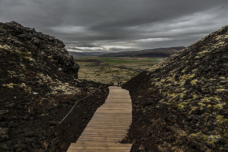 Path in the Middle of Mountains, adventure, architecture, climb HD wallpaper