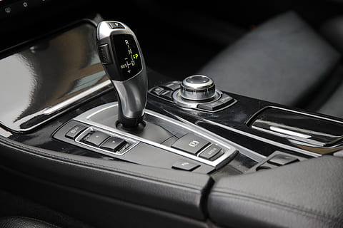 black gear shift, gearshift, gearstick, knob, button, automatic HD wallpaper