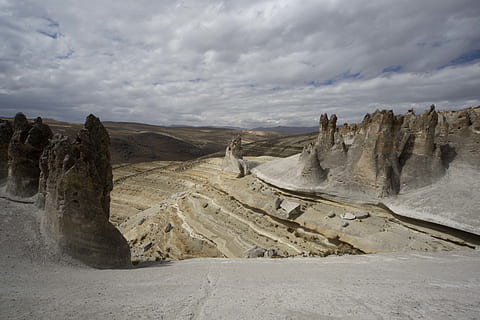 gray rock formation, nature, outdoors, mesa, ground, arequipa HD wallpaper
