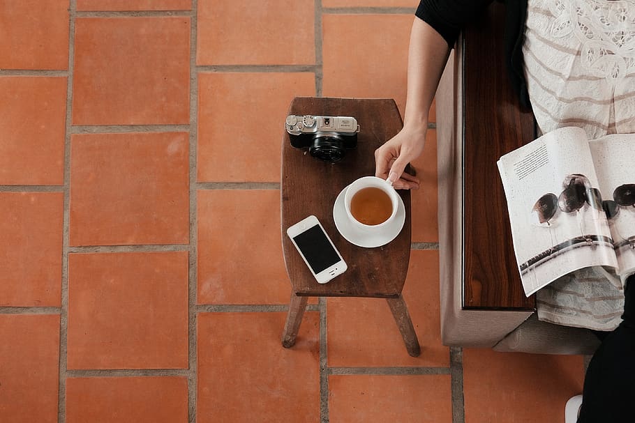 coffee, break, rest, mug, cup, cafe, reading, magazine, woman HD wallpaper