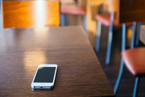 iPhone 5s on table, 6, apple, background, business, canteene HD wallpaper