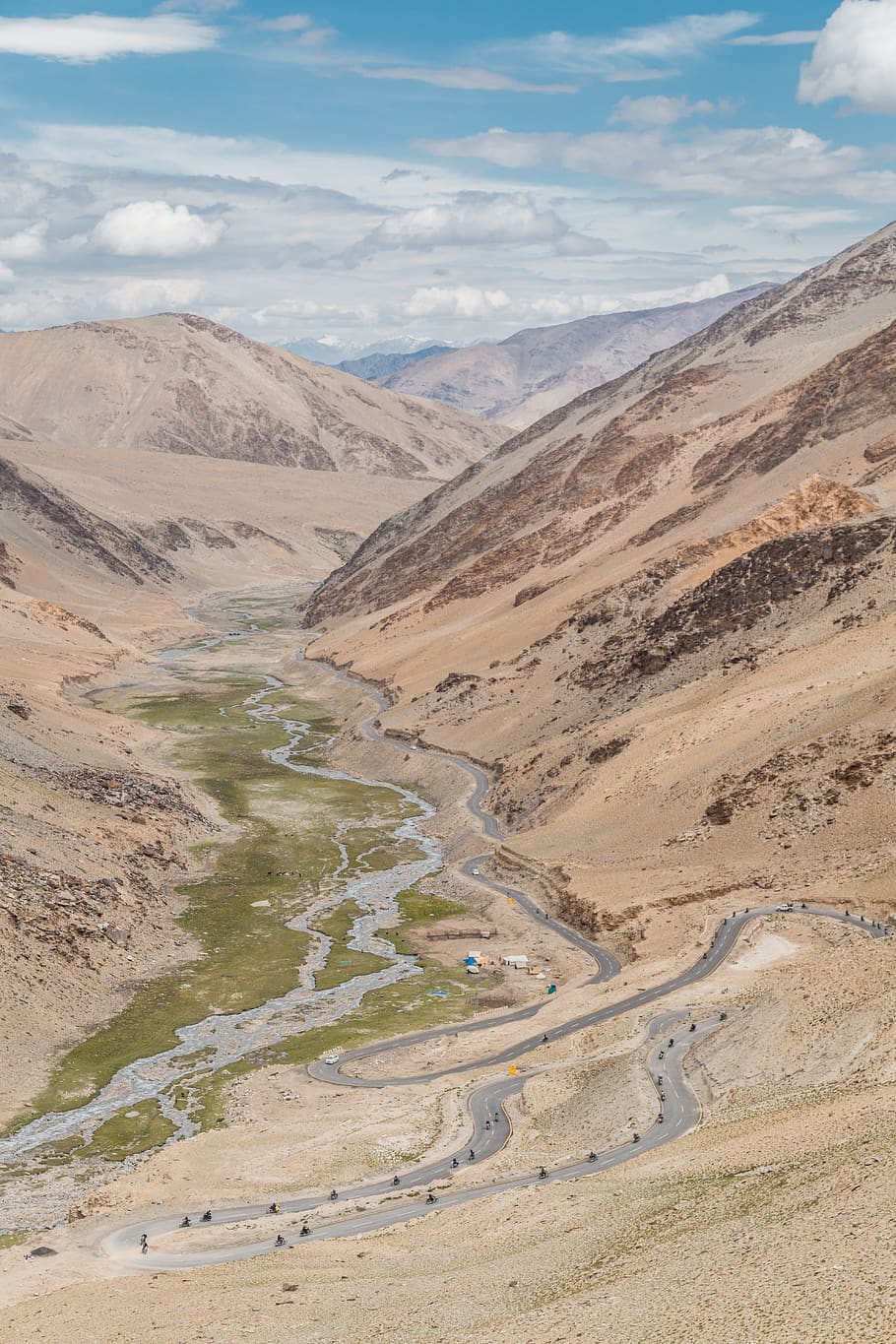 brown landscapes during daytime, outdoors, mountain, nature, valley