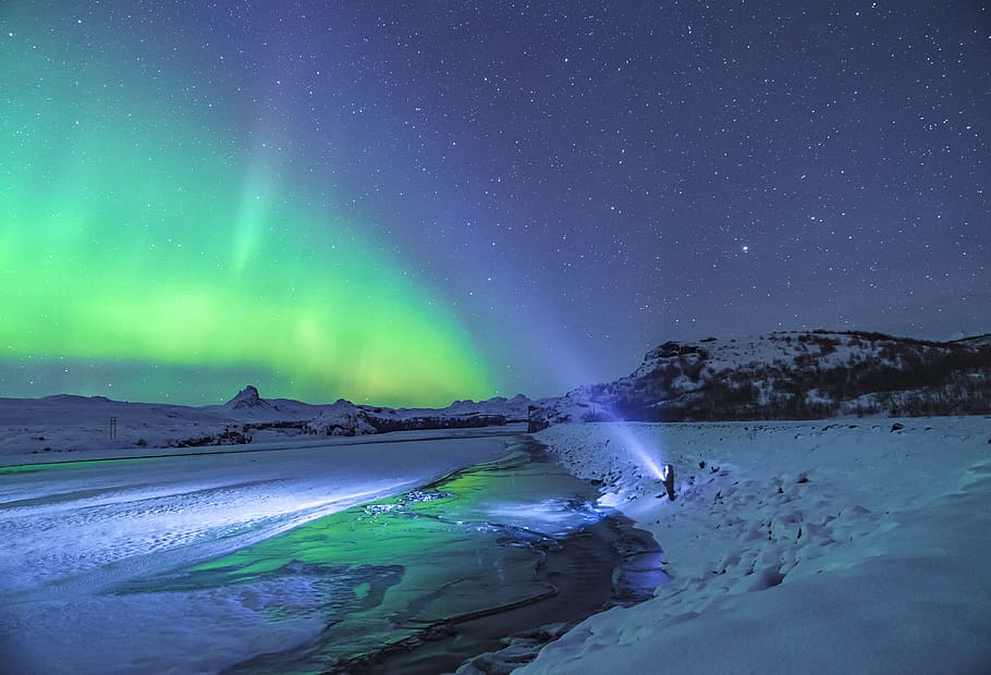 person standing under aurora lights, night, beauty in nature HD wallpaper