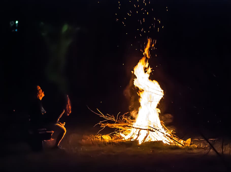 light, night, flame, fire, darkness, campfire, bonfire, burning HD wallpaper