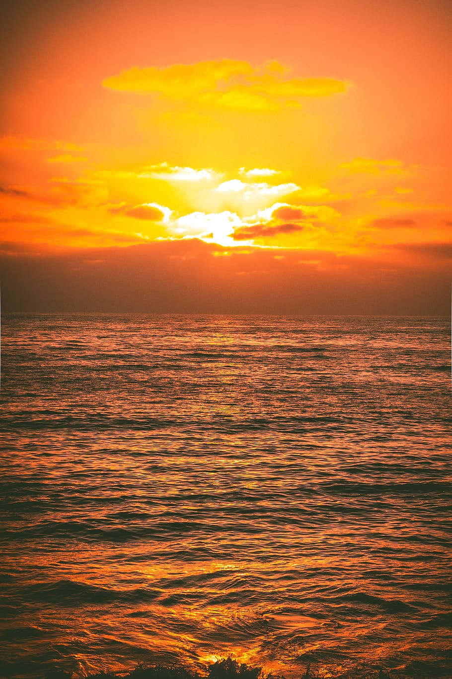 sea under white cloudy sky during sunset, orange color, beauty in nature HD wallpaper