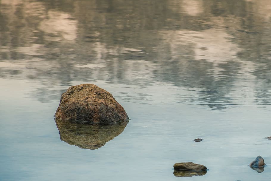 Brown Rock on Body of Water, reflection, stone, solid, rock - object HD wallpaper
