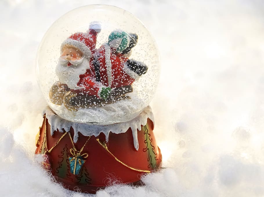 Close-up Photography Of Santa Claus Snow Globe, christmas, decor HD wallpaper