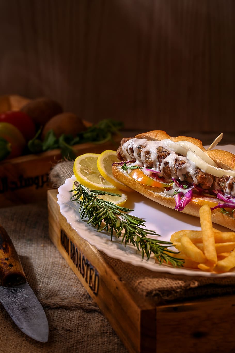 Food On Plate, bread, burger, delicious, dinner, lunch, meal HD wallpaper