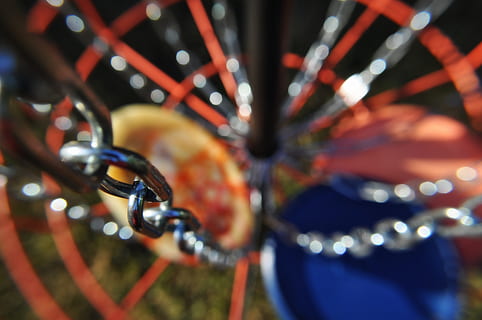 disc golf, frisbee golf, selective focus, close-up, no people HD wallpaper