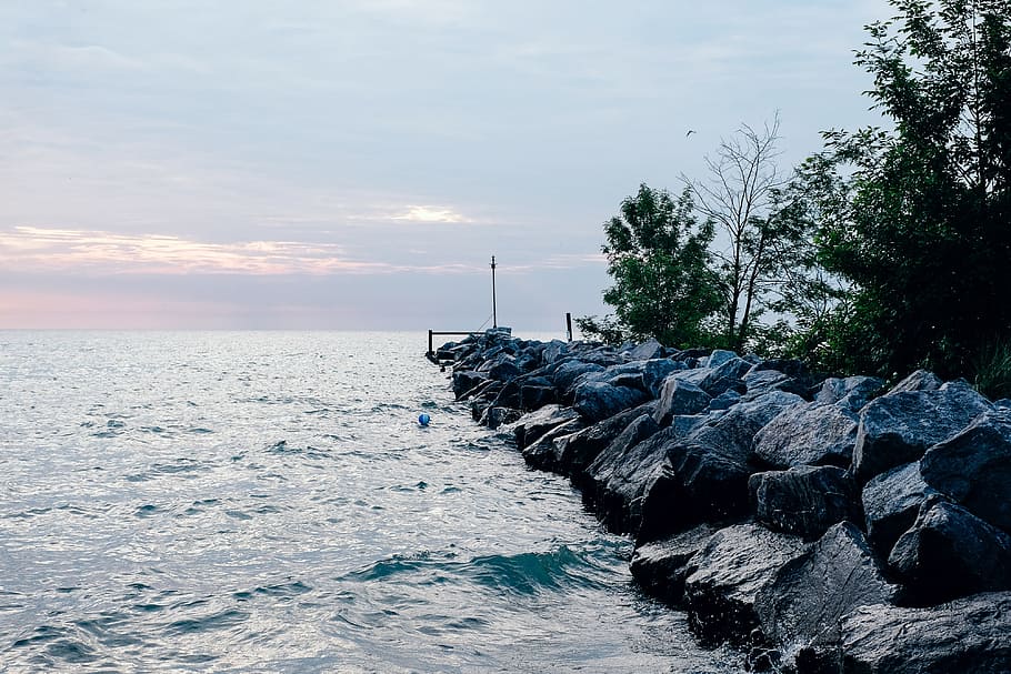 Pier in morning light, big, blue, broken, city, clouds, horizon HD wallpaper