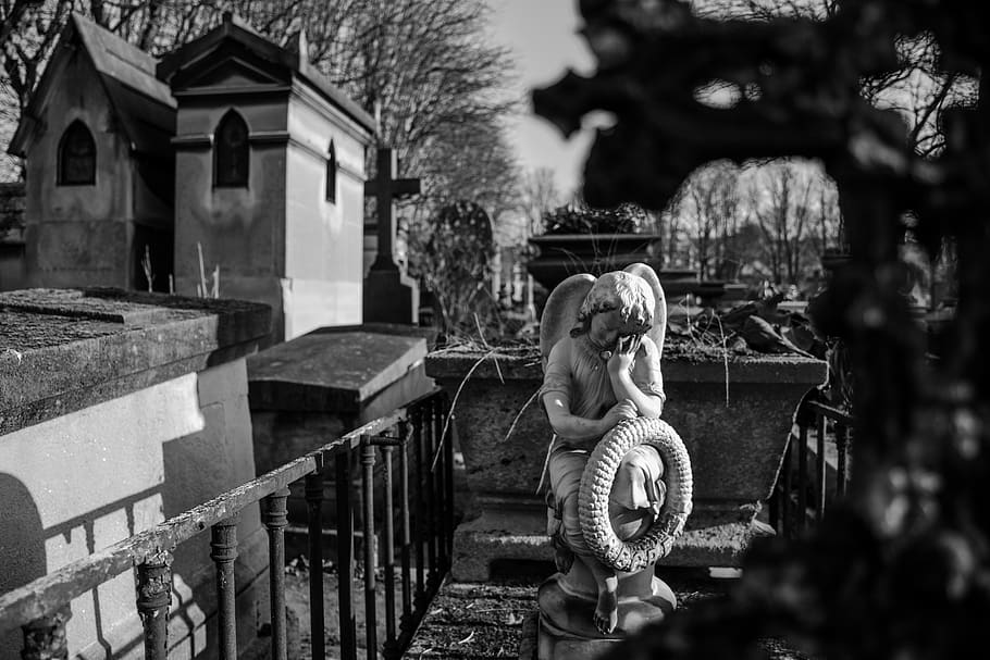 france, paris, père lachaise cemetery, grieve, representation