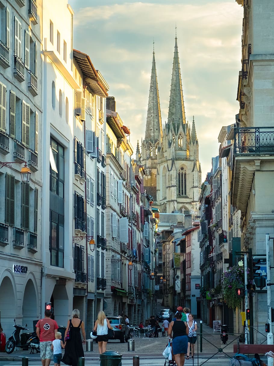 france, bayonne, architecture, pedestrians, street, narrow streets, HD wallpaper
