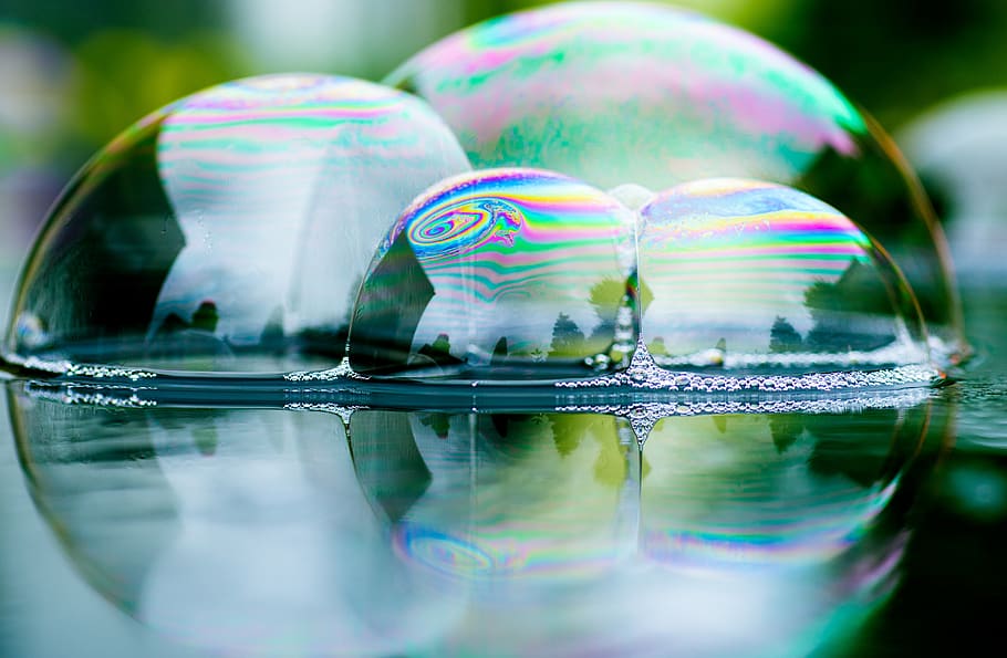 soap bubbles, mirroring, reflection, fun, water, balls, experimental HD wallpaper