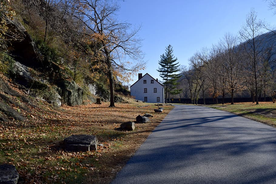 Hd Wallpaper Harper S Ferry Fall Trees Cottages Country Lanes
