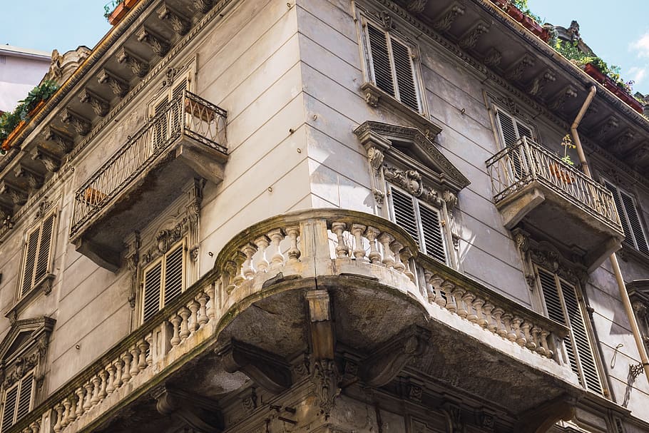 building corner with balcony in turin, architecture, art, beautiful HD wallpaper