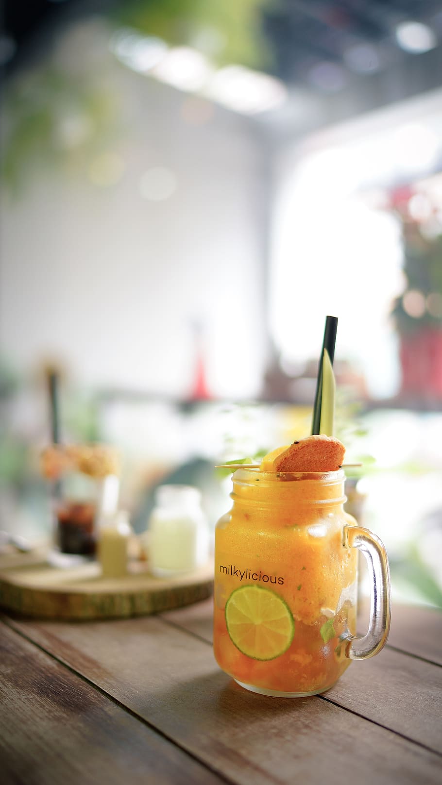 lemon detox on brown wooden top, drink, beverage, juice, bottle, HD wallpaper