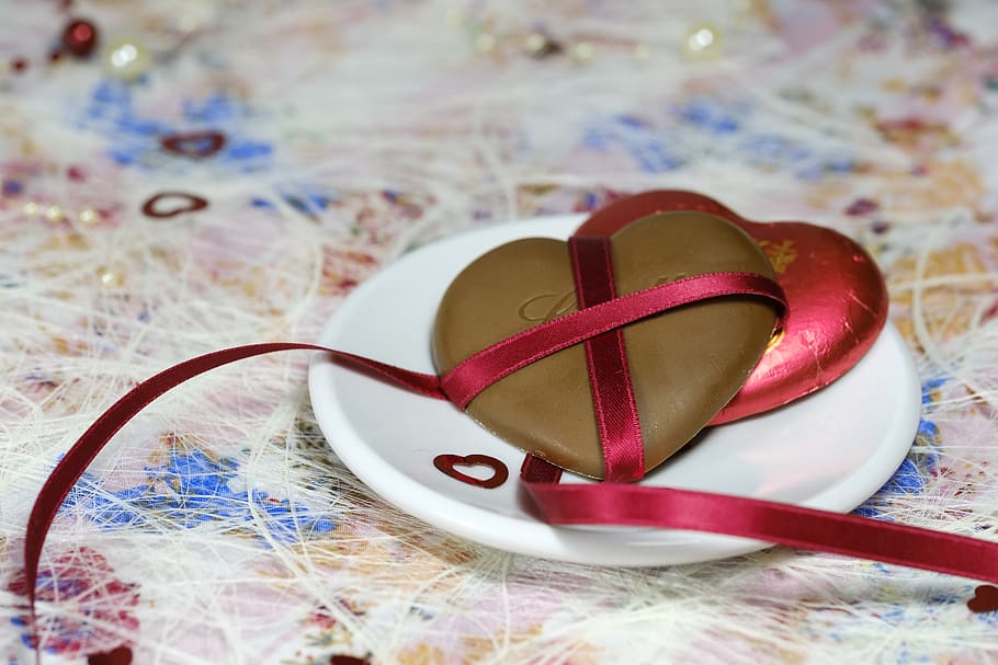 heart, chocolate, love, affection, romance, mother's day, valentine's day HD wallpaper