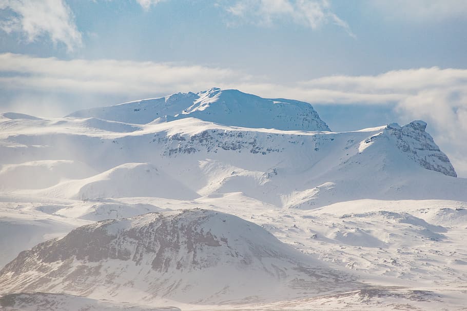 Snow Covered Mountain Ranges Under the White Skies, background HD wallpaper