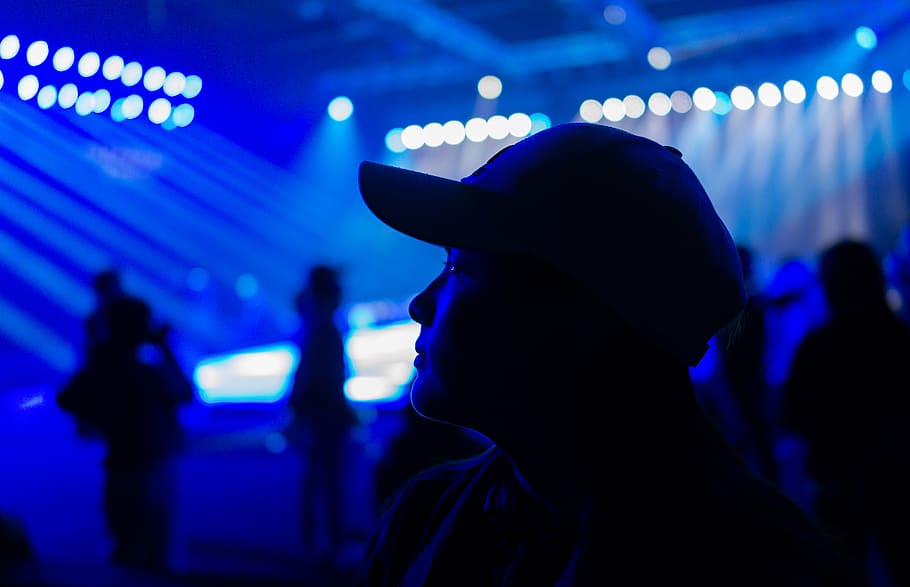 Man Wearing Black Baseball Cap Standing Inside Ring, audience HD wallpaper