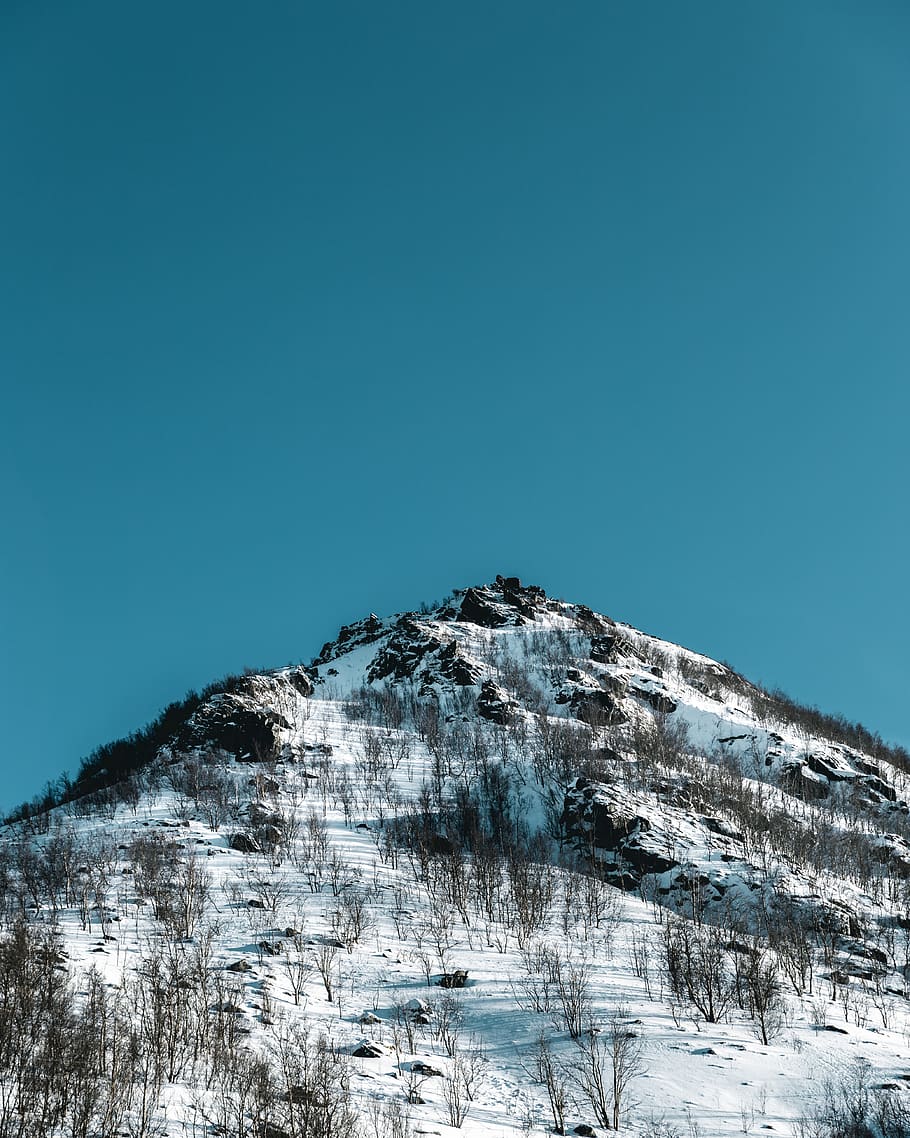 View of Mountain Under Blue Sky, adventure, climb, cold, daylight HD wallpaper