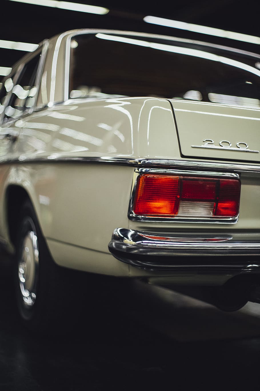White Car, auto, automobile, bumper, car body, chrome, chromed HD wallpaper