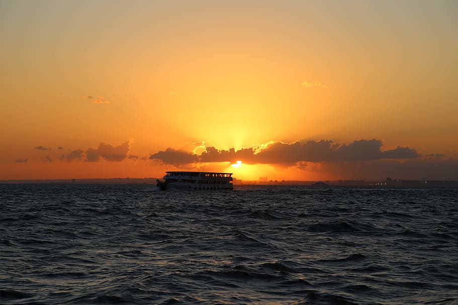 Silhouette Photography of Cruiser Ship on Body of Water during Sunset HD wallpaper