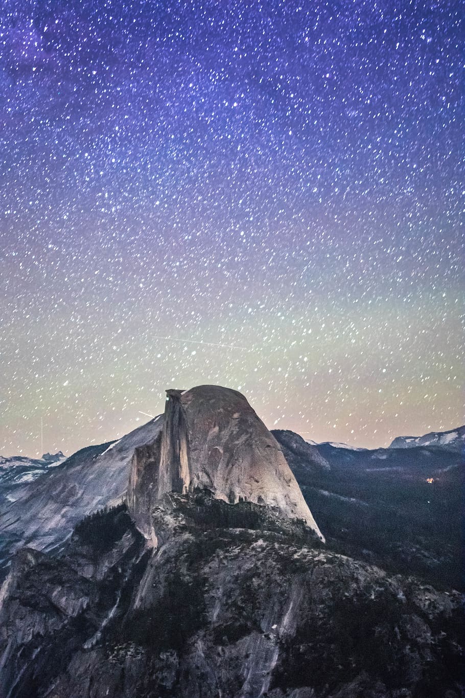 mountain under blue ky, nature, outdoors, half dome, starry sky HD wallpaper