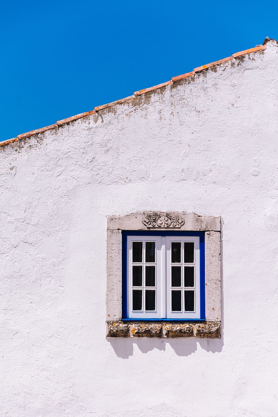 house with white wooden window, summer, wall, whitewashed, village HD wallpaper