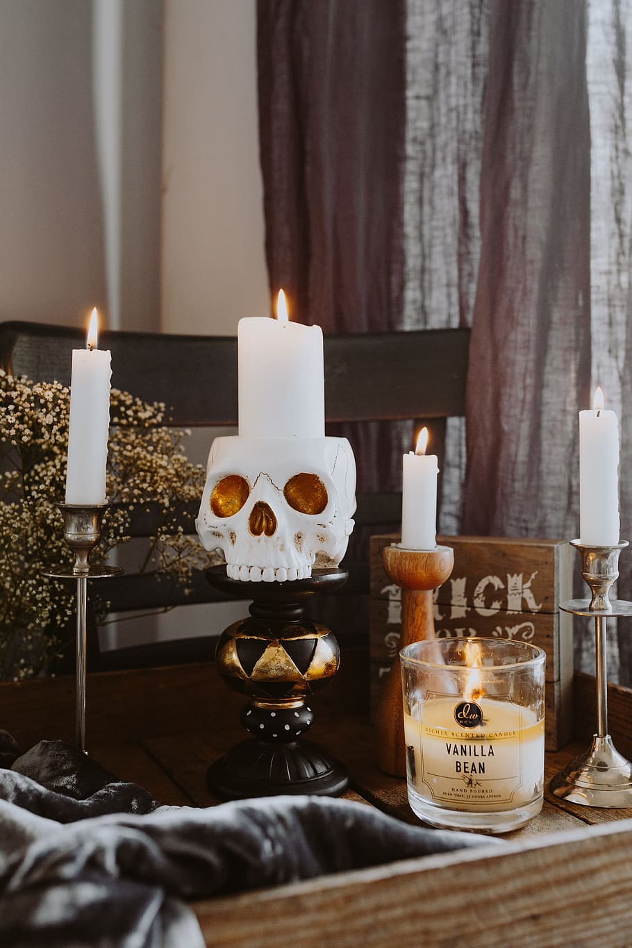 Halloween Decorations & Candles, autumn, fall, skull, horror HD wallpaper
