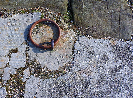 flagstone, rust, slate, horseshoe, ground, tire, hole, dirt road HD wallpaper