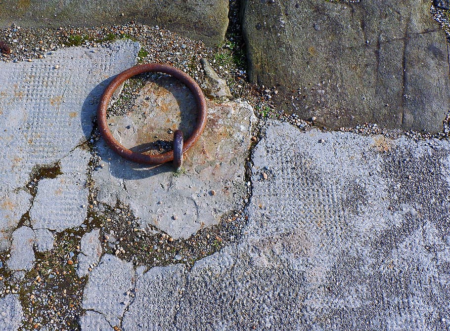 flagstone, rust, slate, horseshoe, ground, tire, hole, dirt road, HD wallpaper
