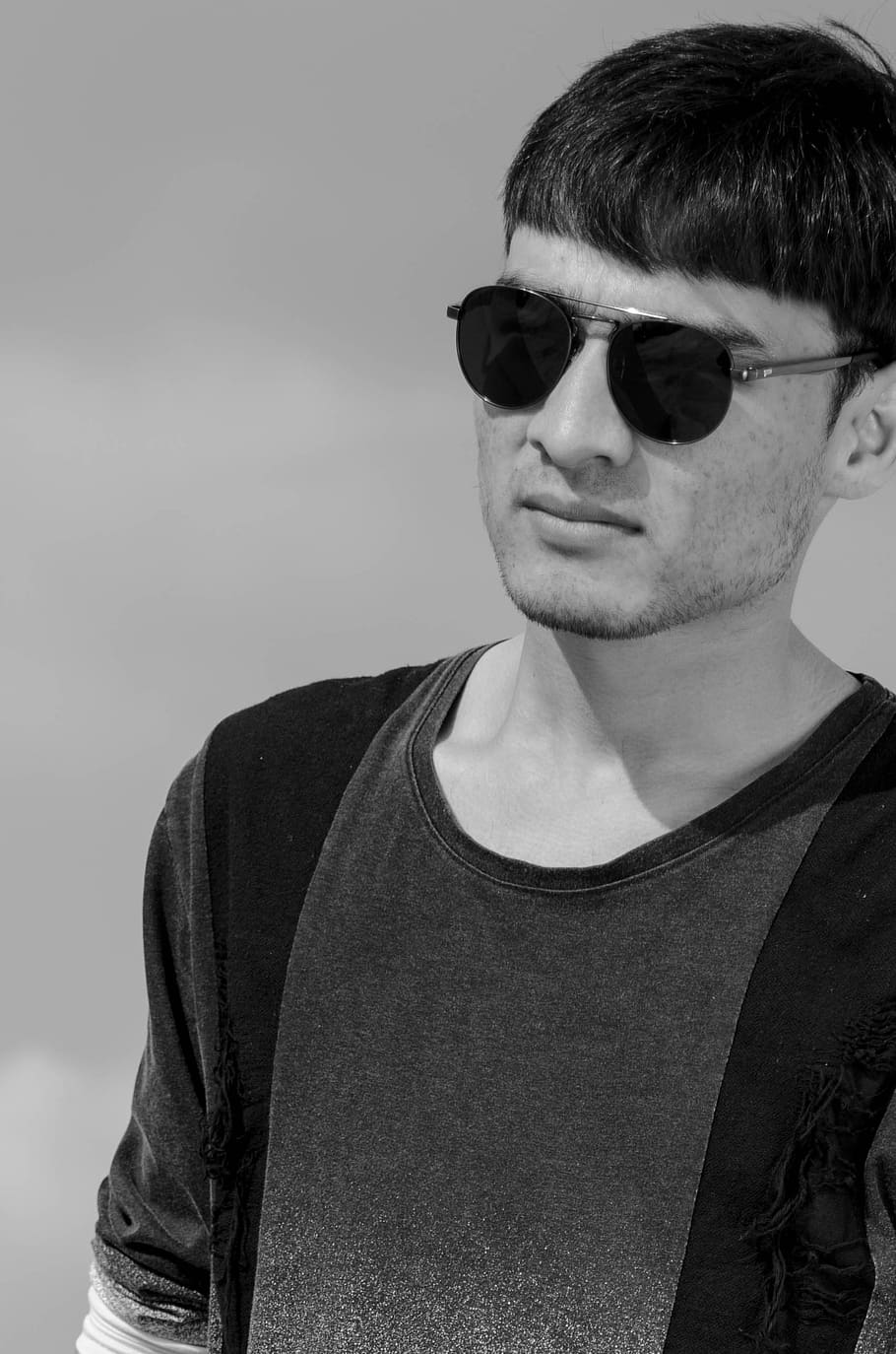 Man Wearing Sunglasses, black and white, eyewear, monochrome photography HD wallpaper