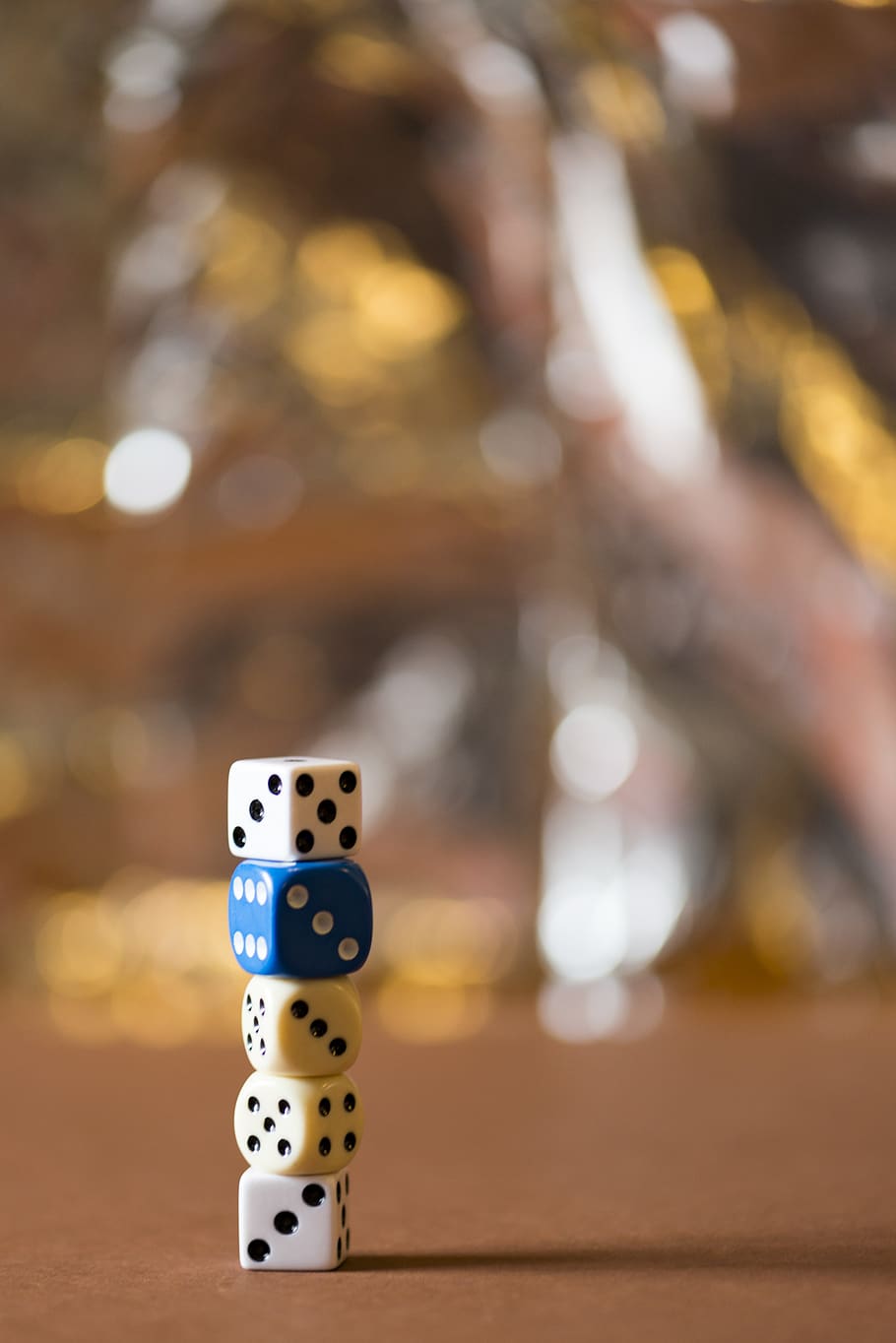 macro, dé, game, pocker, luck, focus on foreground, dice, leisure games HD wallpaper
