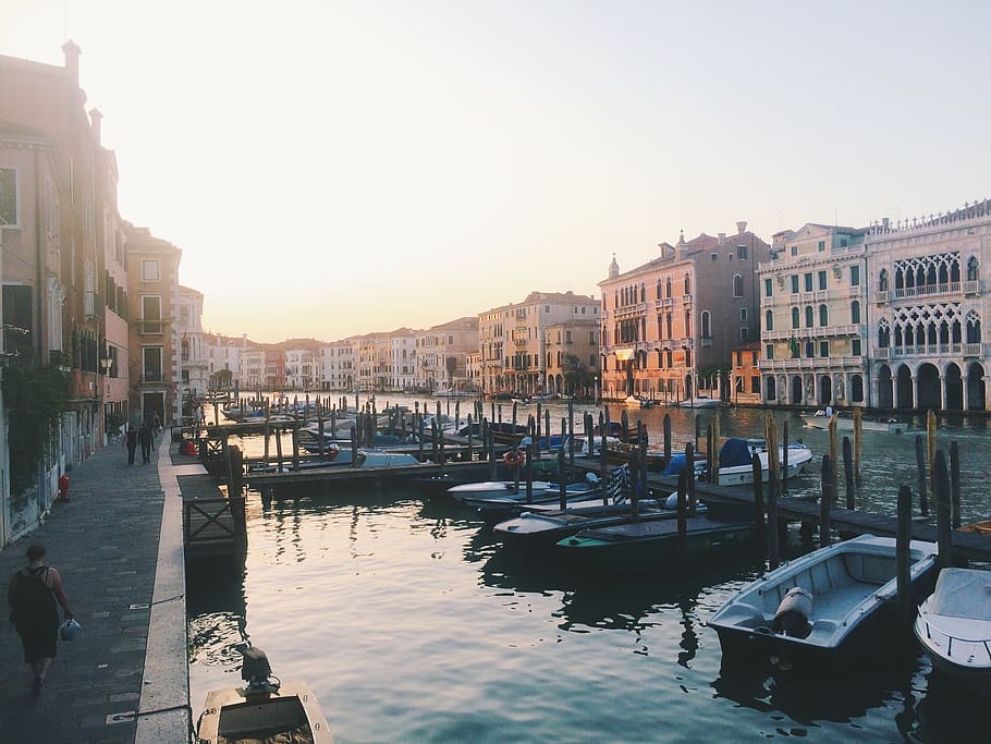 building exterior, water, architecture, built structure, nautical vessel HD wallpaper