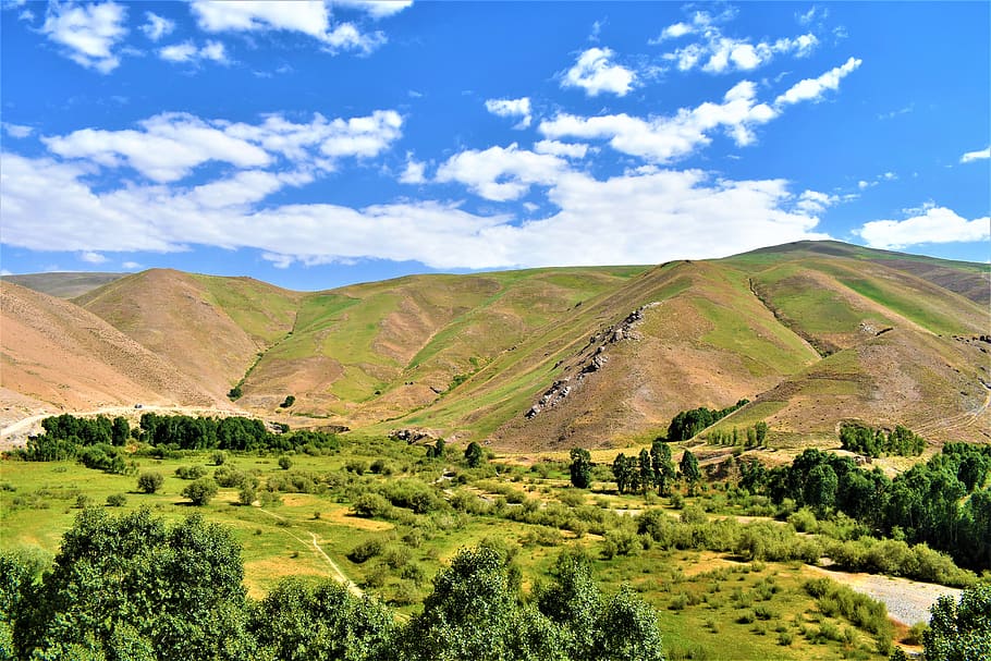 Brown and Green Mountain Range Under Blue Sky, clouds, daylight HD wallpaper