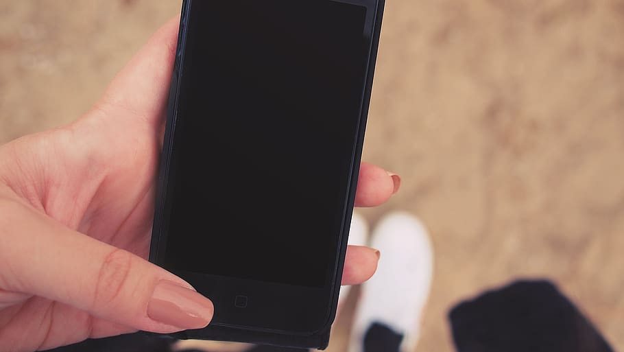 iphone, cell, mobile, technology, hands, fingers, nail polish HD wallpaper